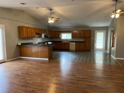 Dining area/Kitchen